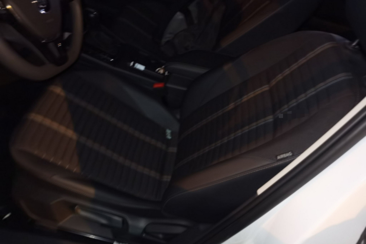 Volkswagen Lavida 2019 #15 Volkswagen Lavida 2019 car image #15