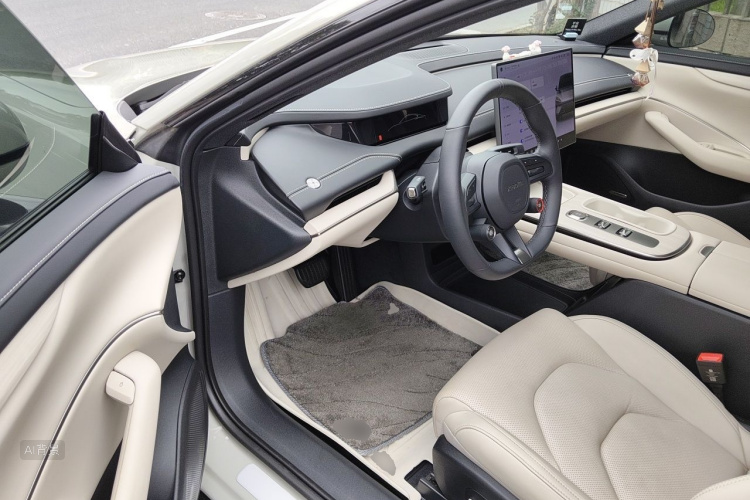 MI SU7 2025 car image #18