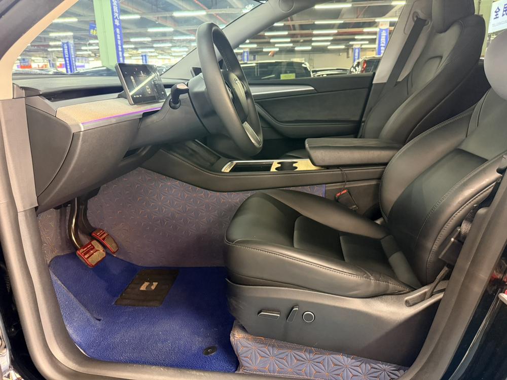 Tesla Model Y 2023 #12 Tesla Model Y 2023 car image #12