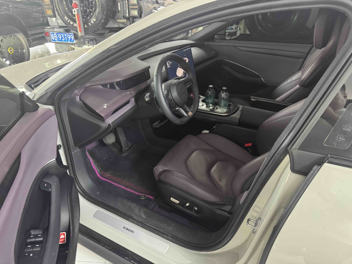 MI SU7 2025 car image #2