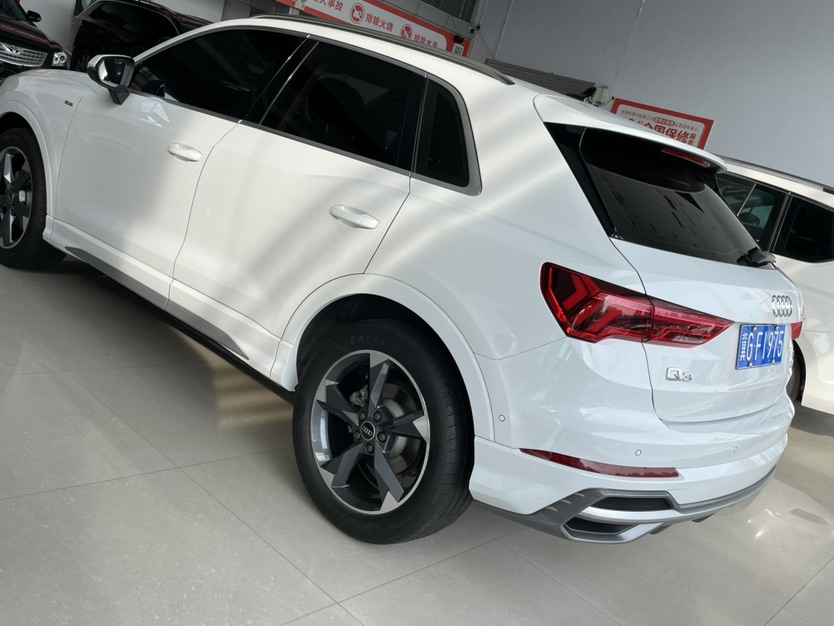 Audi Q3 2023 #4 Audi Q3 2023 car image #4