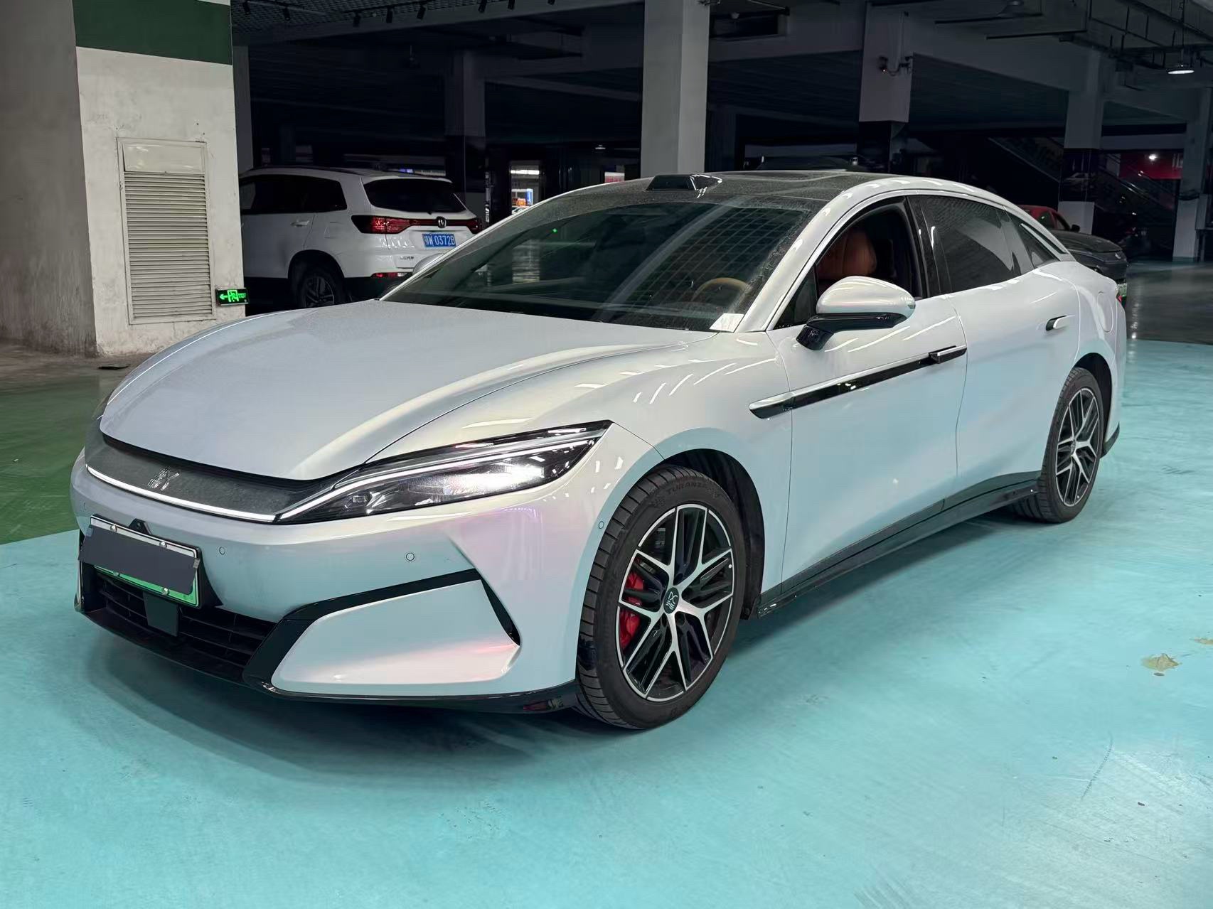 BYD HanL 2025 BYD HanL 2025 car image