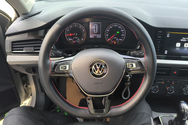 Volkswagen Lavida 2020 car image #11