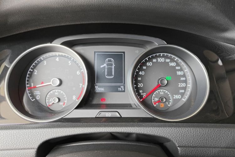 Volkswagen Golf 2016 car image #12