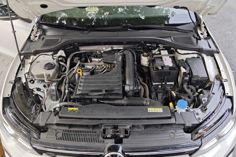 Volkswagen Golf 2022 car image #18