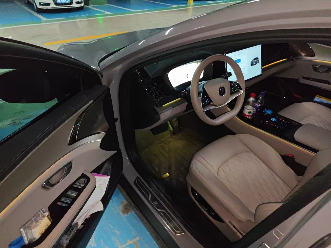 BYD Han 2025 image de voiture #4
