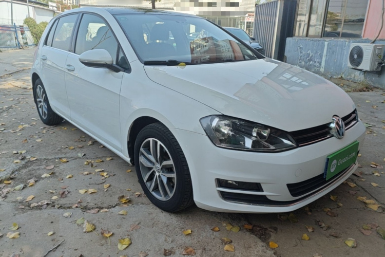 Volkswagen Golf 2015 car image #4