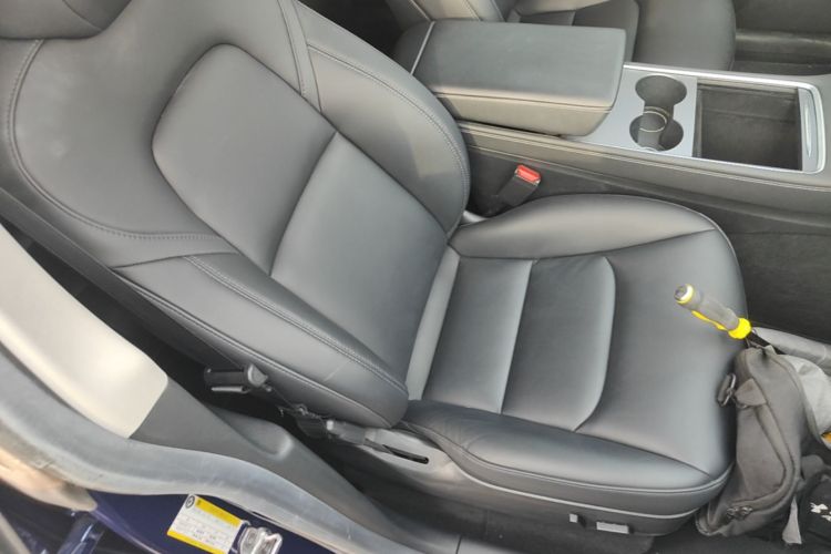 Tesla Model Y 2022 car image #24