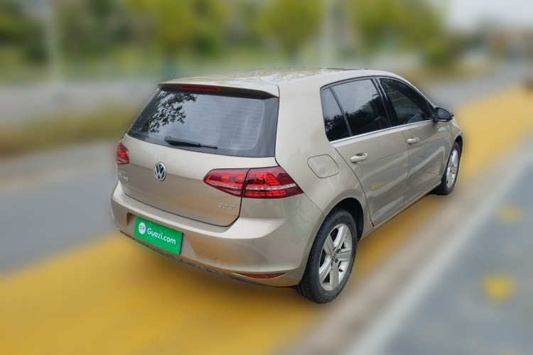 Volkswagen Golf 2017 car image #5