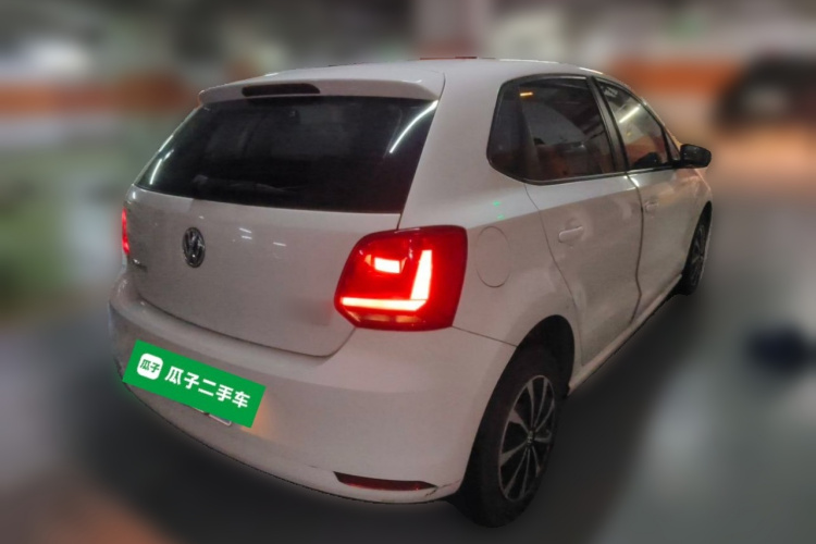 Volkswagen Polo 2019 car image #5
