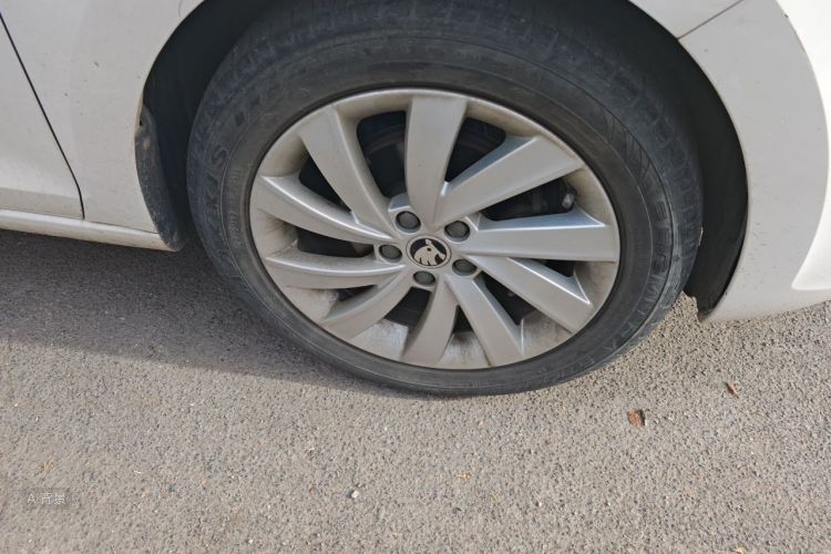 Skoda Rapid 2019 #9 Skoda Rapid 2019 image de voiture #9