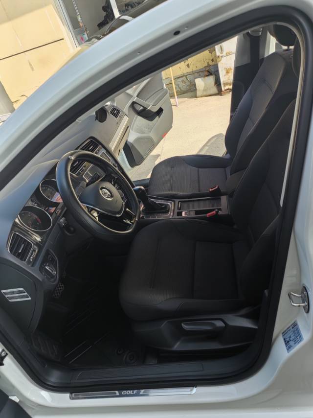 Volkswagen Golf 2017 car image #8