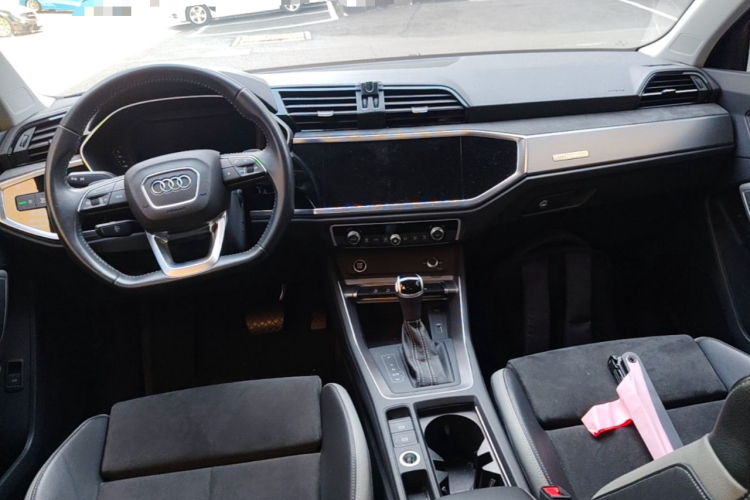 Audi Q3 2021 #10 Audi Q3 2021 car image #10