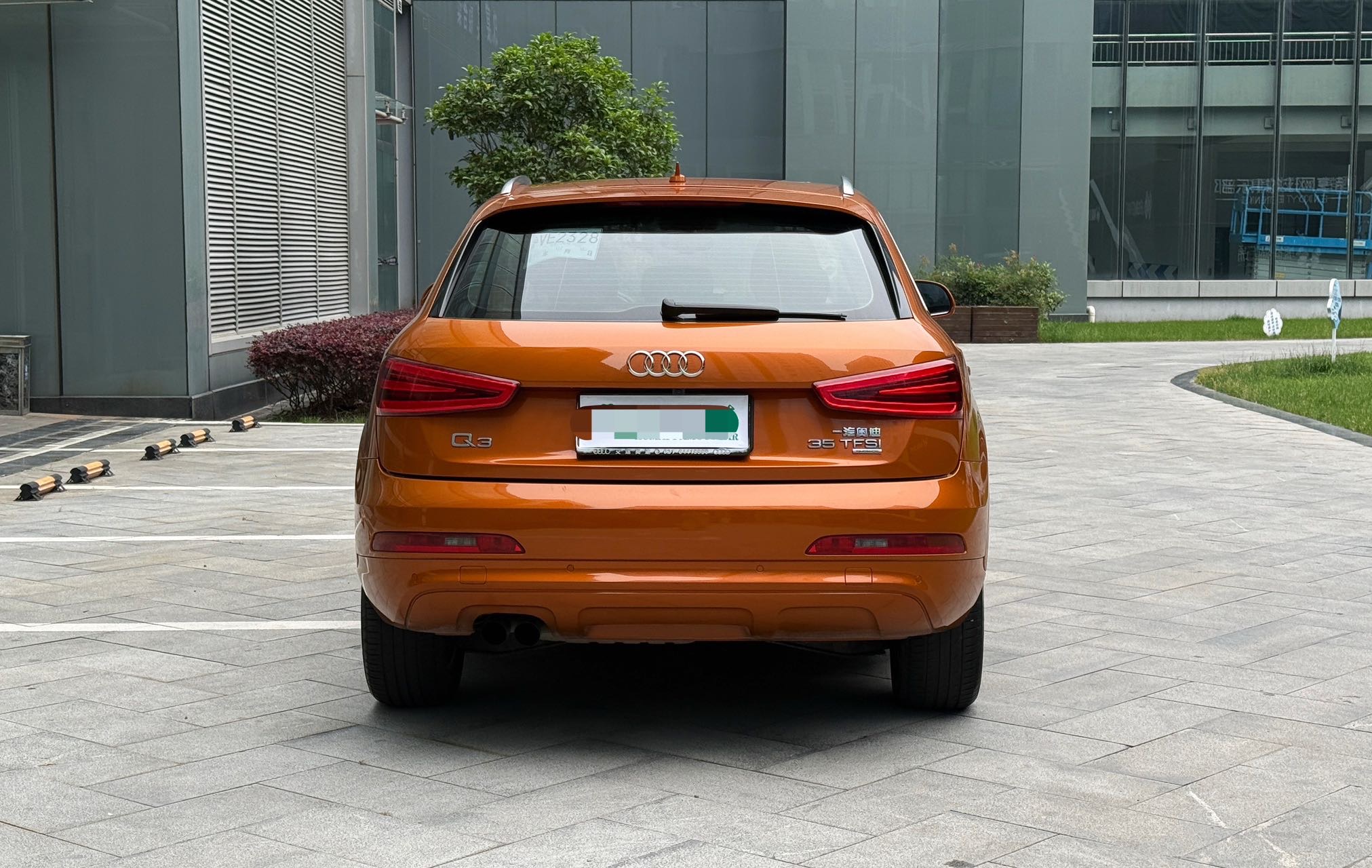 Audi Q3 2014 car image #10