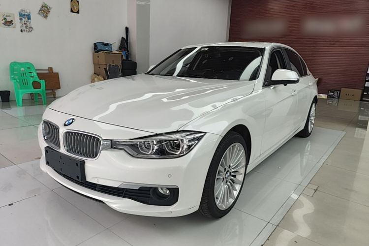 BMW 3 Series 2018 car image #2