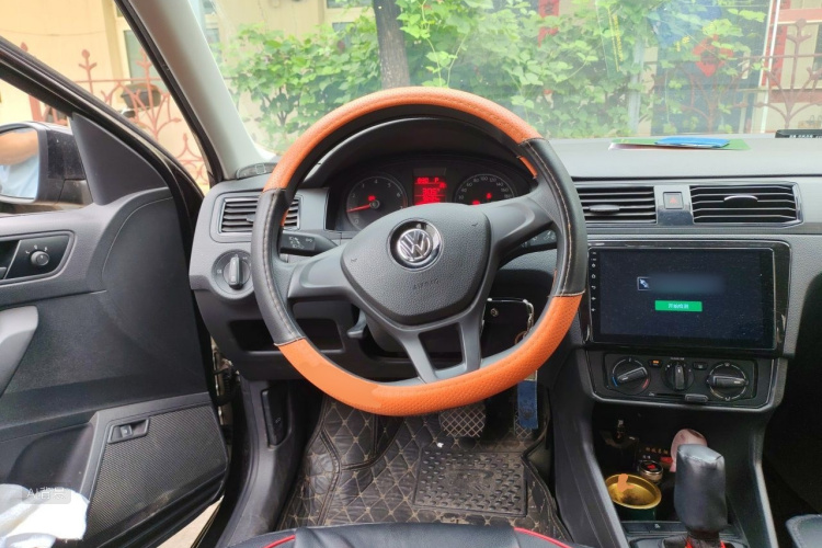 Volkswagen Santana 2020 car image #12