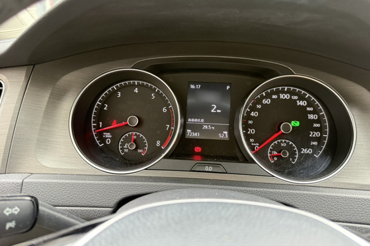 Volkswagen Golf 2016 car image #13