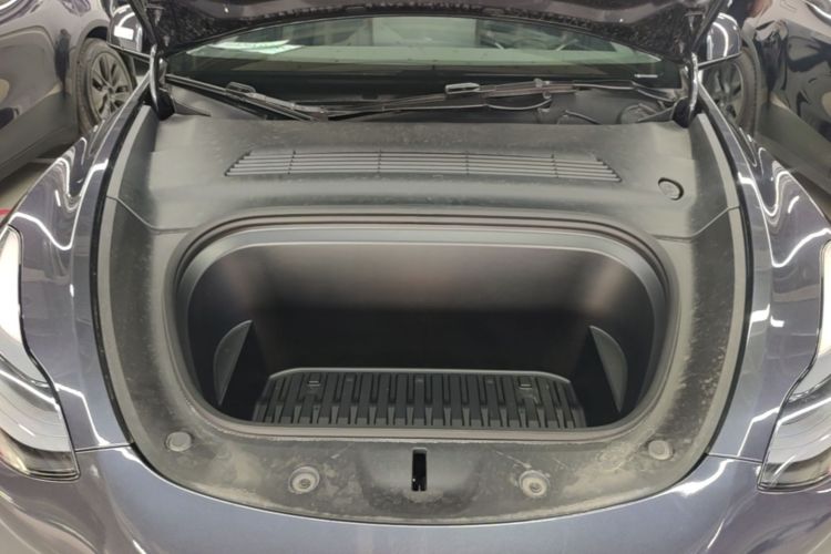 Tesla Model Y 2024 #20 Tesla Model Y 2024 car image #20