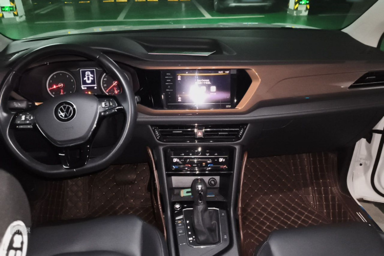Volkswagen Tharu 2021 #11 Volkswagen Tharu 2021 صورة سيارة #11