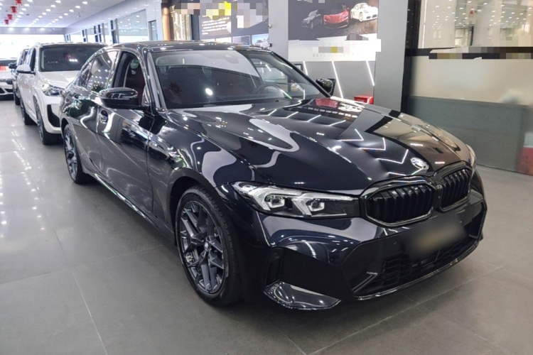 BMW 3 Series 2025 #4 BMW 3 Series 2025 car image #4