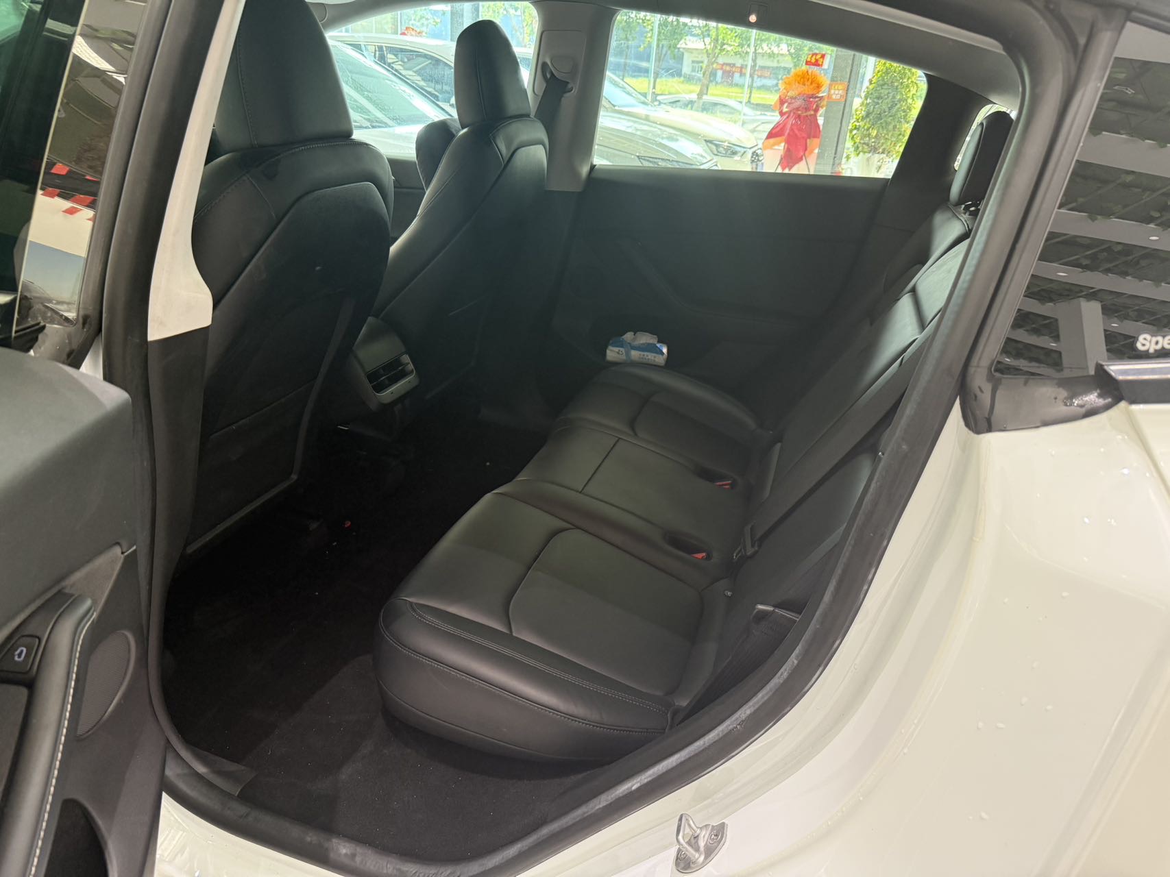 Tesla Model Y 2023 car image #6