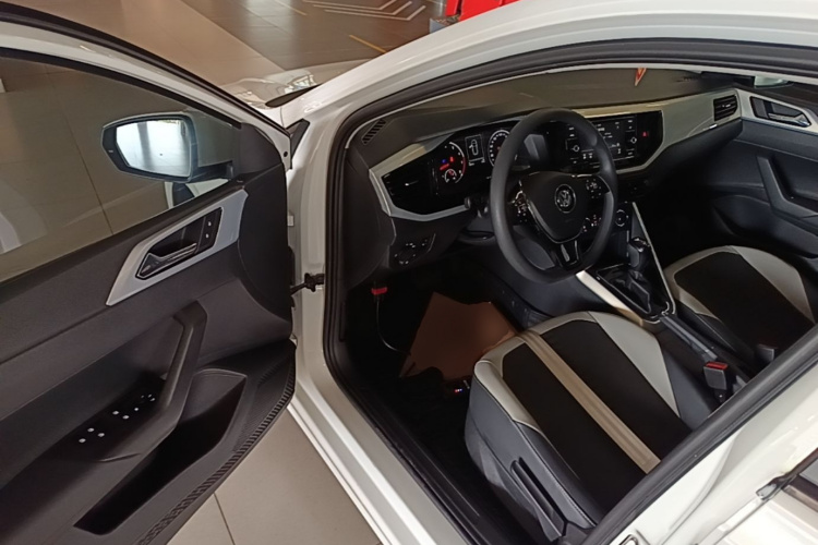 Volkswagen Polo 2019 #16 Volkswagen Polo 2019 car image #16