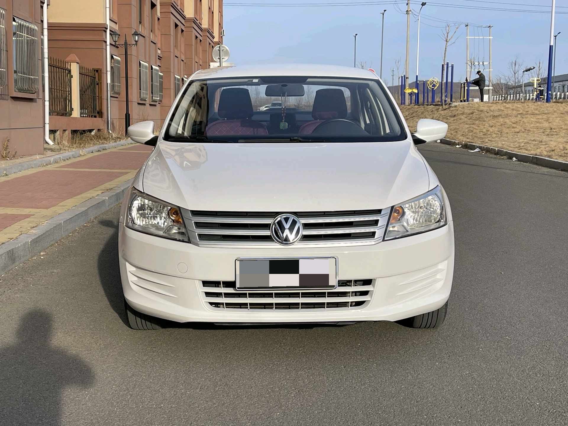 Volkswagen Santana 2018 car image #2