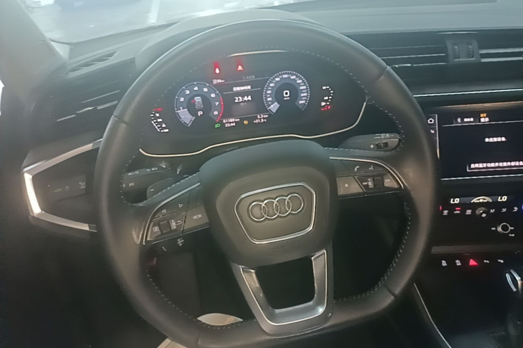 Audi Q3 2021 #11 Audi Q3 2021 car image #11