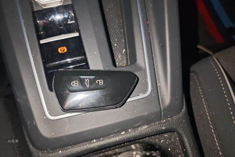 Volkswagen Golf 2024 car image #10