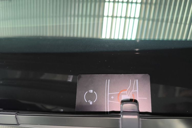 Tesla Model Y 2022 #14 Tesla Model Y 2022 car image #14