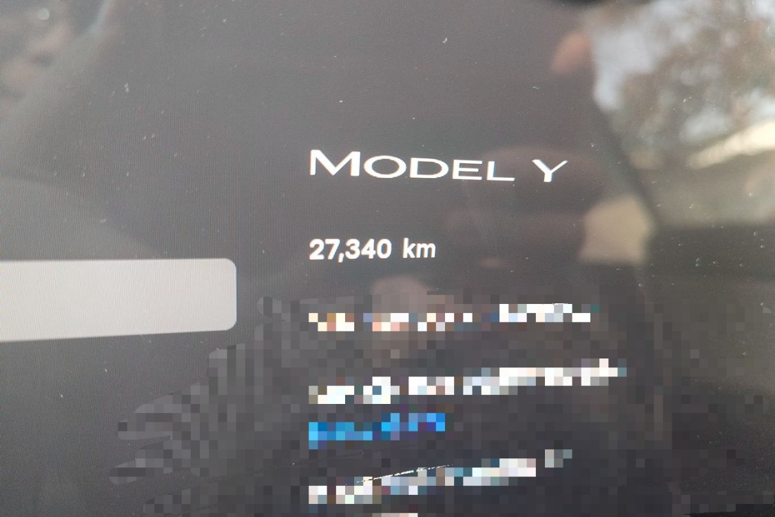 Tesla Model Y 2024 #25 Tesla Model Y 2024 immagine di auto #25