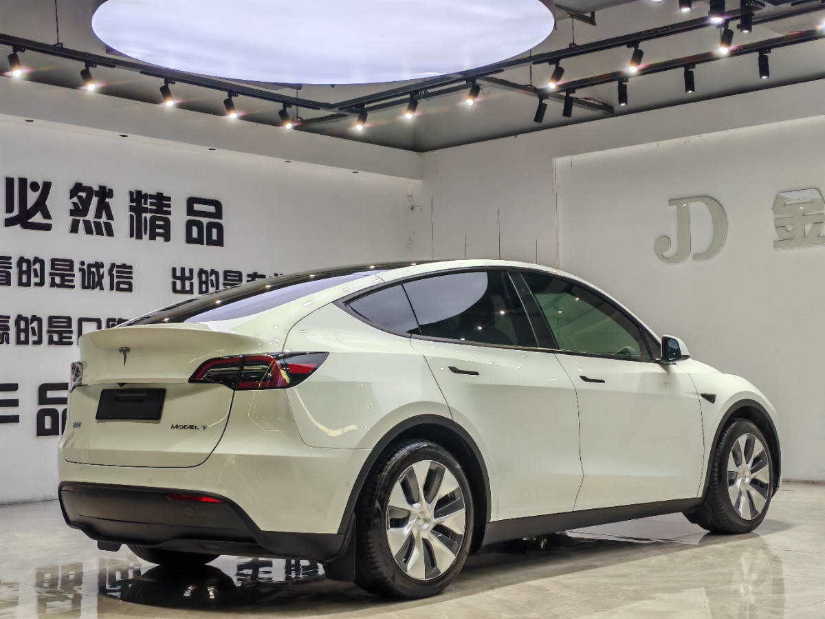 Tesla Model Y 2023 #7 Tesla Model Y 2023 immagine di auto #7