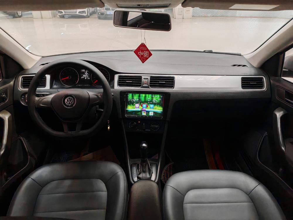 Volkswagen Santana 2016 car image #8