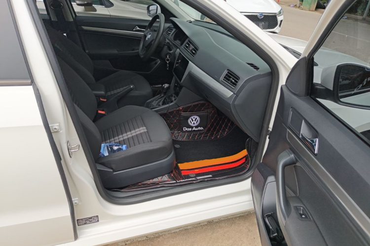 Volkswagen Lavida 2020 car image #30