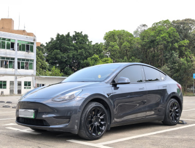 Tesla Model Y 2024 Tesla Model Y 2024 immagine di auto
