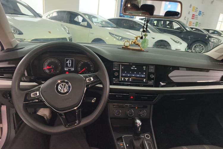 Volkswagen Lavida 2019 car image #10