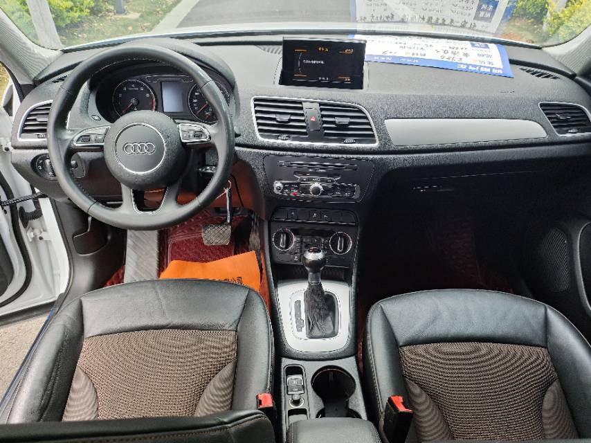 Audi Q3 2019 car image #5
