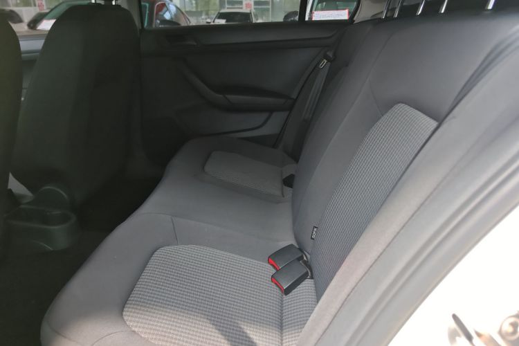 Volkswagen Santana 2019 car image #17