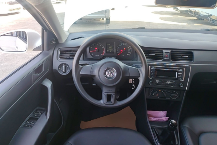 Volkswagen Santana 2016 car image #11