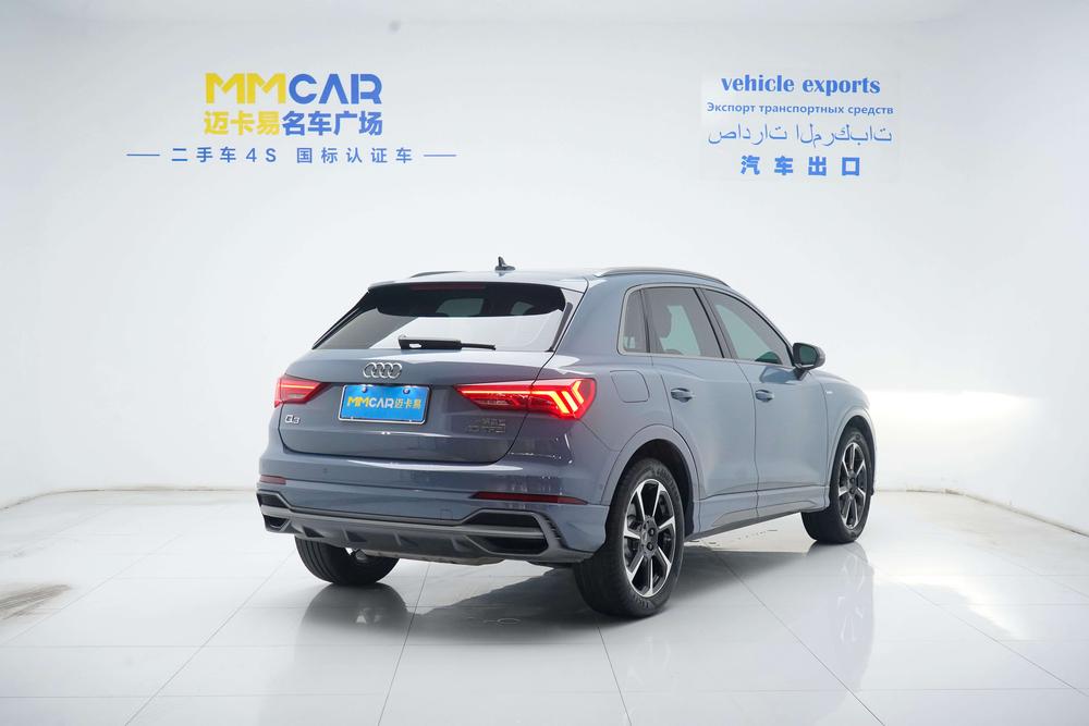 Audi Q3 2022 car image #5