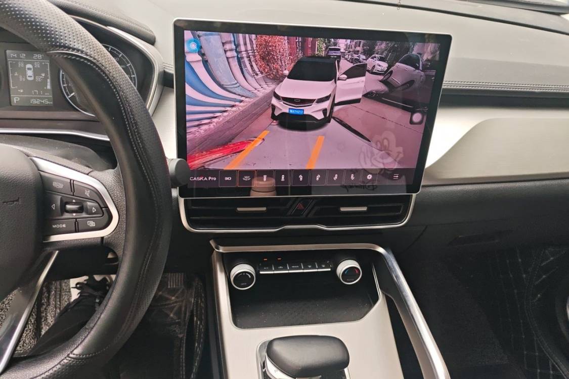 GEELY Coolray 2025 #26 GEELY Coolray 2025 car image #26