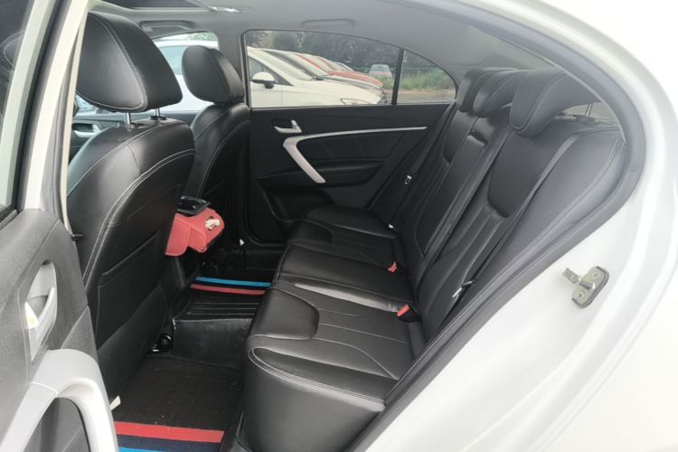 GEELY Emgrand 2016 #13 GEELY Emgrand 2016 car image #13