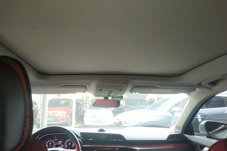 Audi Q3 2020 car image #20