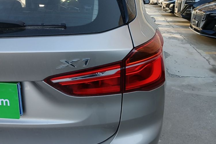 BMW X1 2017 #8 BMW X1 2017 car image #8