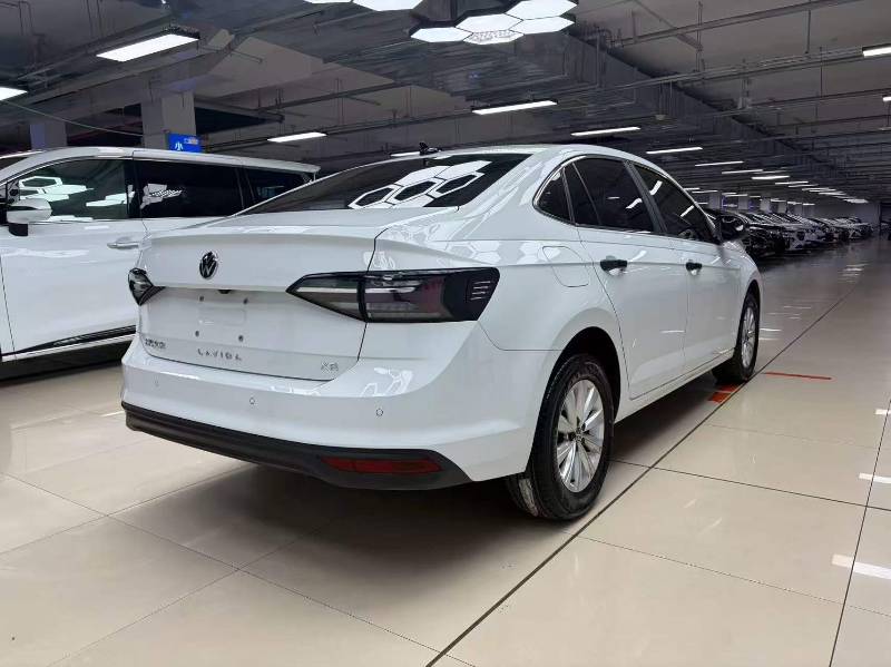 Volkswagen Lavida 2024 car image #9