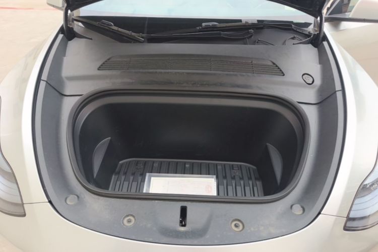Tesla Model Y 2024 #20 Tesla Model Y 2024 car image #20