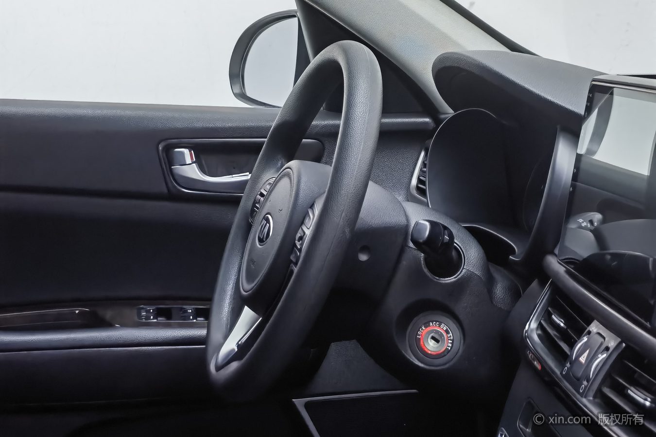 Kia K5 2016 car image #23
