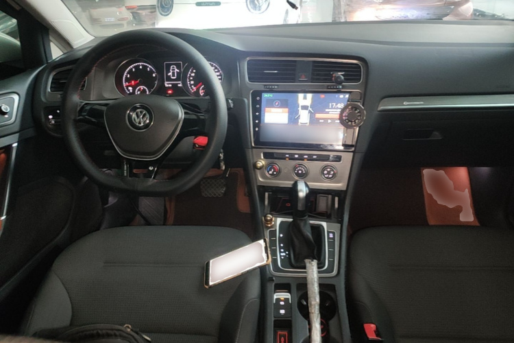 Volkswagen Golf 2015 car image #10