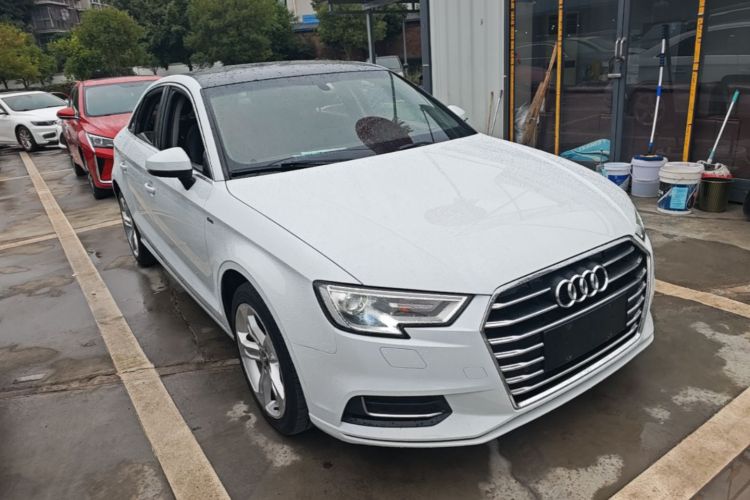 Audi A3 2019 car image #4