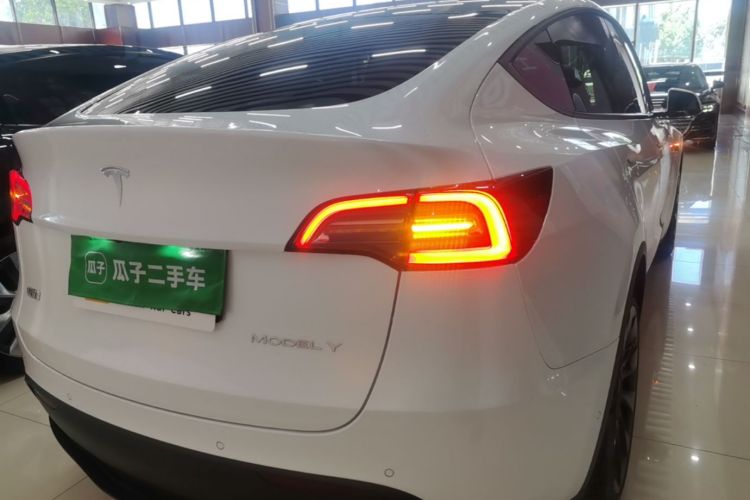 Tesla Model Y 2022 #6 Tesla Model Y 2022 car image #6